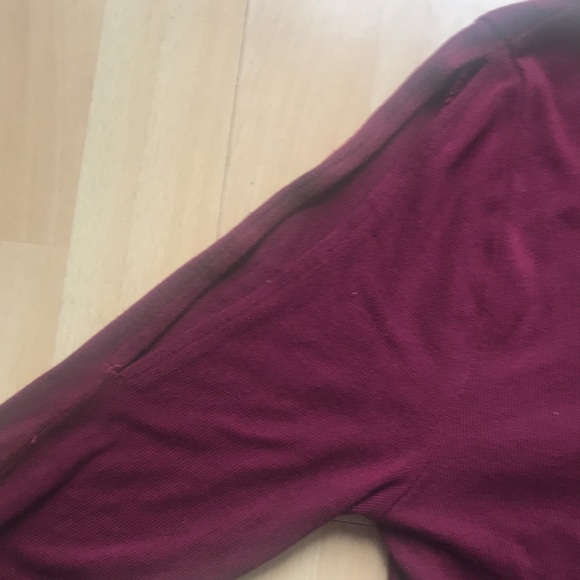 EUC Amour Vert Gmendolyn Long Sleeve Cold Shoulder - Picture 7 of 8